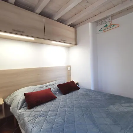 Maison Renovee Avec Grand Jardin A - Fr-1-582-351 *