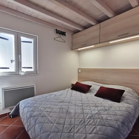 Maison Renovee Avec Grand Jardin A - Fr-1-582-351