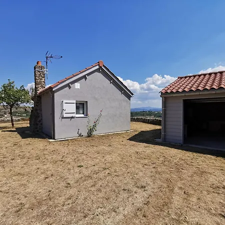 Semesterbostad Maison Renovee Avec Grand Jardin A - Fr-1-582-351 Polignac (Haute-Loire)